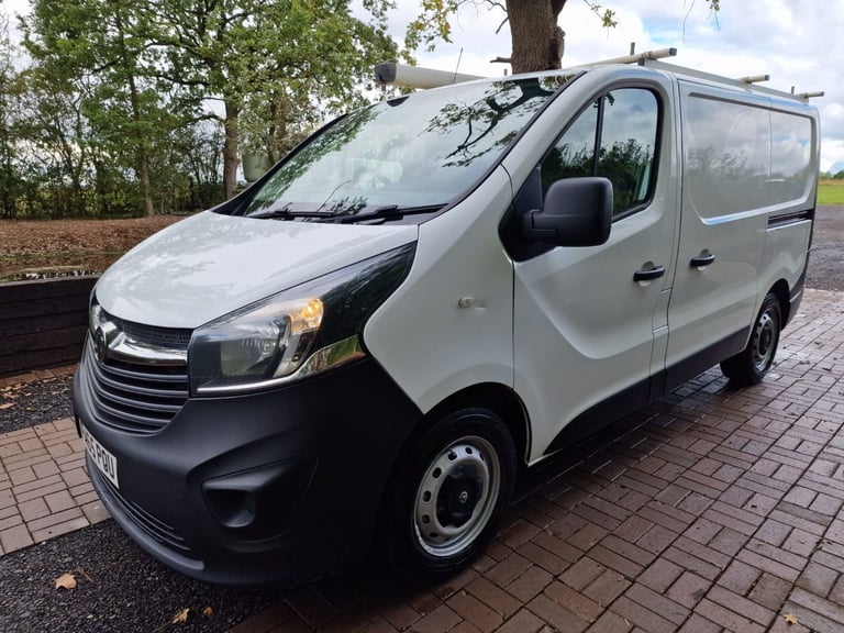 VAUXHALL VIVARO 2700 L1H1 CDTI PV White Manual Diesel, 2015