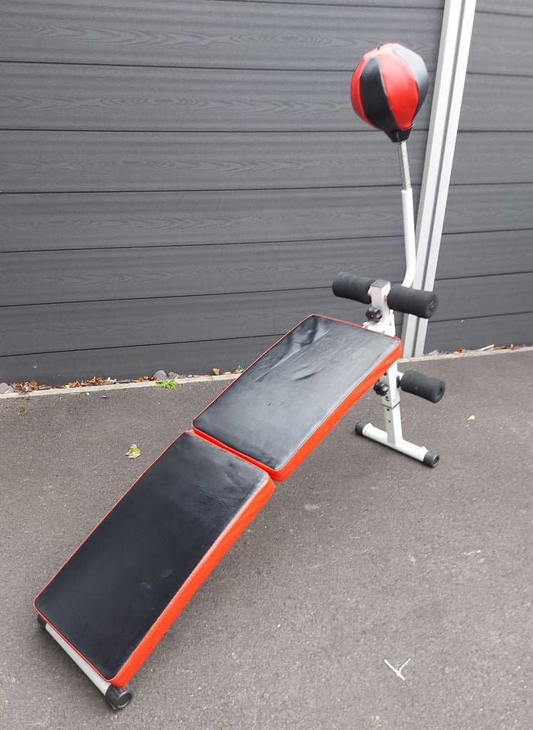 Sit up & Punch ball bench