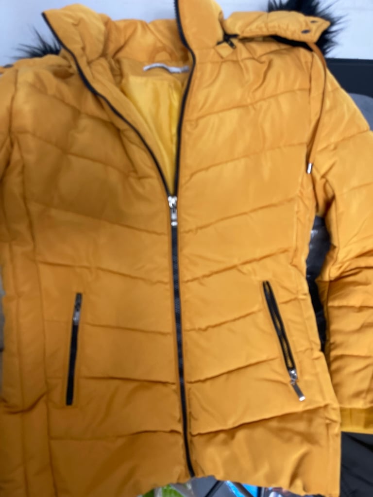 Woman coat 🧥 