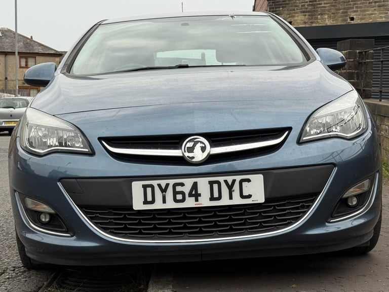 2014 Vauxhall Astra 1.4T 16v SRi Hatchback 5dr Petrol Manual Euro 5 (140 ps) Hatchback Petrol Manual
