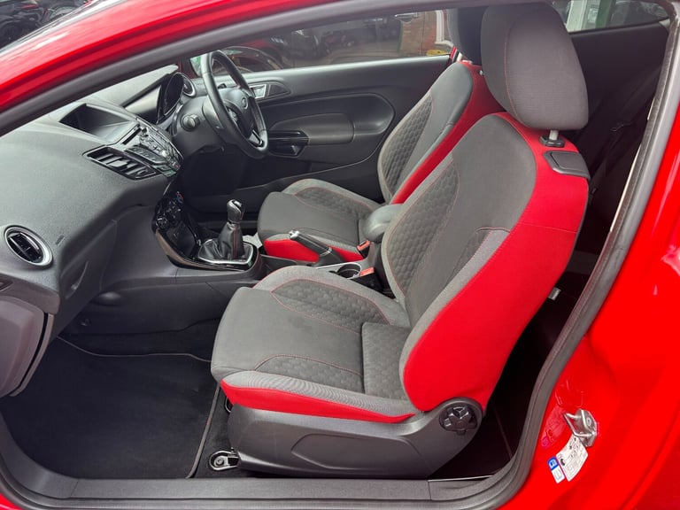 2016 Ford Fiesta 1.0 EcoBoost 140 Zetec S Red 3dr HATCHBACK Petrol Manual