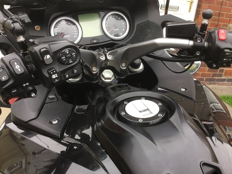 Triumph trophy se, 1215cc, 2016 reg, may deliver.