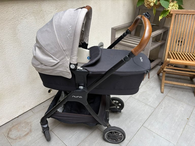 image for Nuna Triv bassinet & stroller (used for one year) 