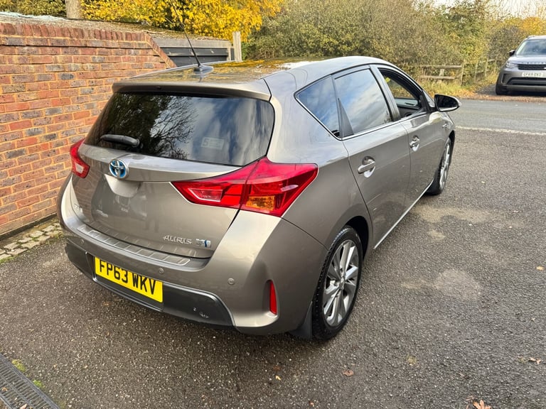 2013 Toyota Auris 1.8 VVTi Hybrid Excel 5dr CVT Auto HATCHBACK Petrol/Electric Hybrid Automatic