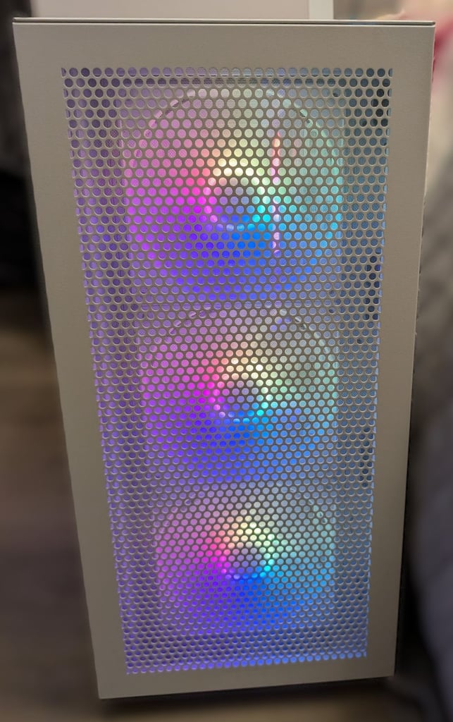 Desktop Gaming PC Intel i7-13700k/32Gb RAM/2Tb SSD/RX6800XT