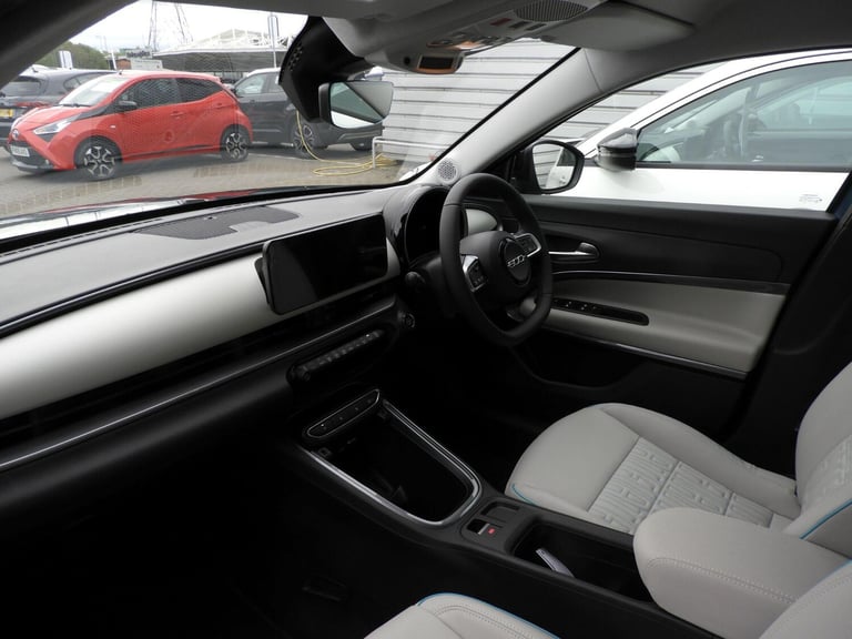  Fiat 600 600 La Prima 1.2 100hp Hybrid Edct-6 Petrol/Electric Hybrid Automatic