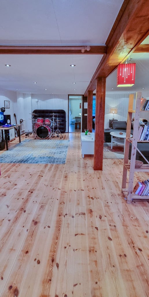 WORKING FROM HOME? ESCAPE THE CITY TO SWEDEN