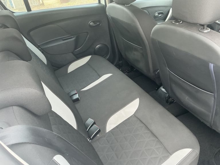 2016 Dacia Sandero Stepway 1.5 dCi Laureate 5dr HATCHBACK DIESEL Manual