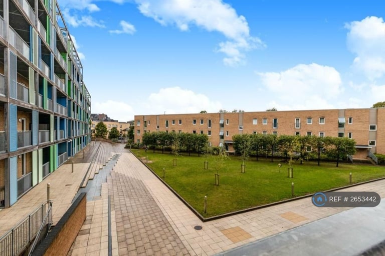 2 bedroom flat in Warren Close, Cambridge, CB2 (2 bed) (#2653442)