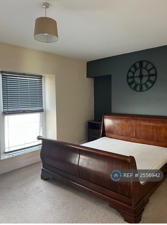 1 bedroom in Brynmill Avenue, Swansea, SA2 (#2556942)