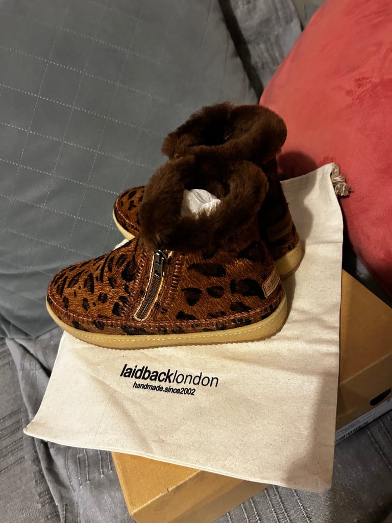 Laidback London Setsu Crochet boots brand new size 37