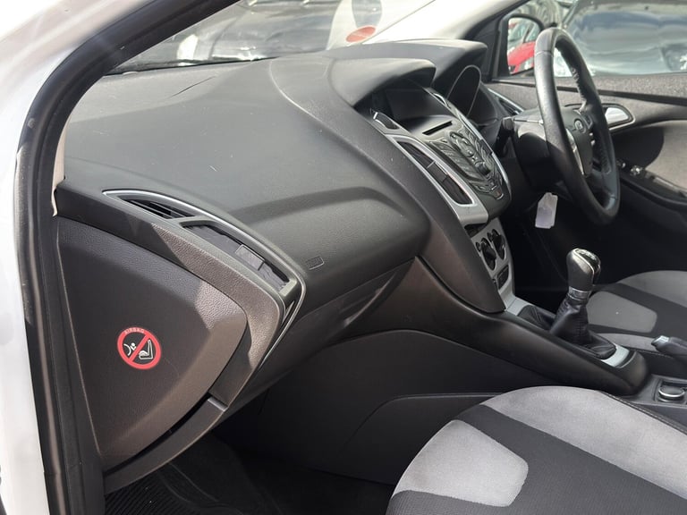  Ford Focus 1.0T EcoBoost Zetec Euro 5 (s/s) 5dr Petrol Manual