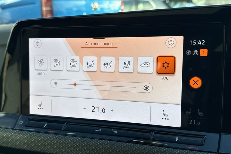 2024 Volkswagen Golf 1.5 eTSI 150 R-Line 5dr DSG Ã¢Â­ÂSunroof, Winter Pack, 18 Bergamo Alloys Ã ...