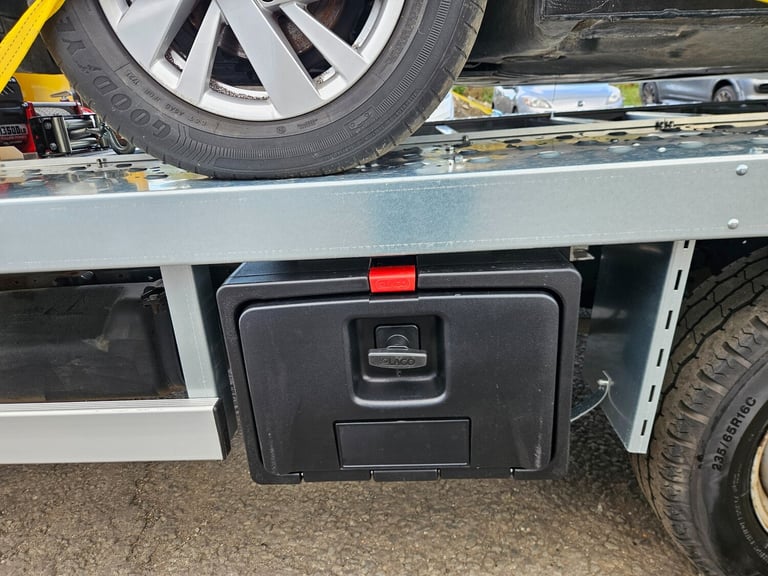 2017 Iveco Daily 2.3 TD 14V 35S 3450 Chassis Recovery truck Automatic Diesel