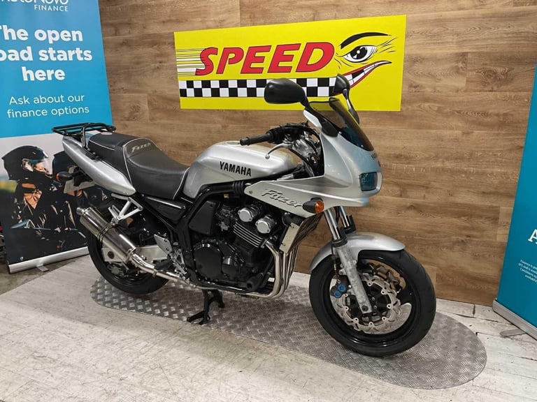 Yamaha FZS600 Fazer