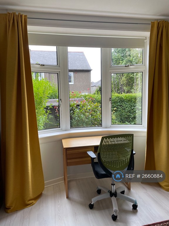 3 bedroom flat in Colinton Mains Terrace, Edinburgh, EH13 (3 bed) (#2660884)