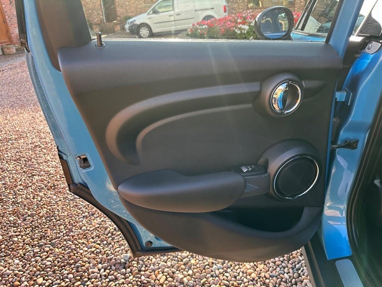 2014 MINI Hatch 1.5 Cooper 5dr HATCHBACK PETROL Manual