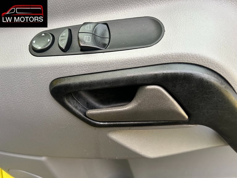 MERCEDES BENZ SPRINTER 519 CDI DIRECT EX AMBULANCE SERIVICS 2017 17 REG EURO 6