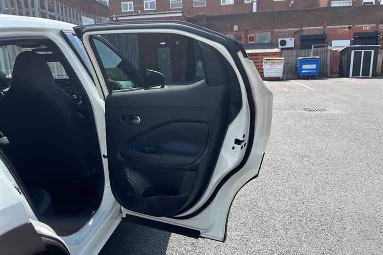 2025 Nissan Juke 1.0 DIG-T N-CONNECTA 5DR Hatchback Petrol Manual