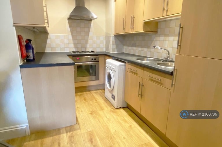 3 bedroom flat in Forsyth Road, Newcastle Upon Tyne, NE2 (3 bed) (#2303786)