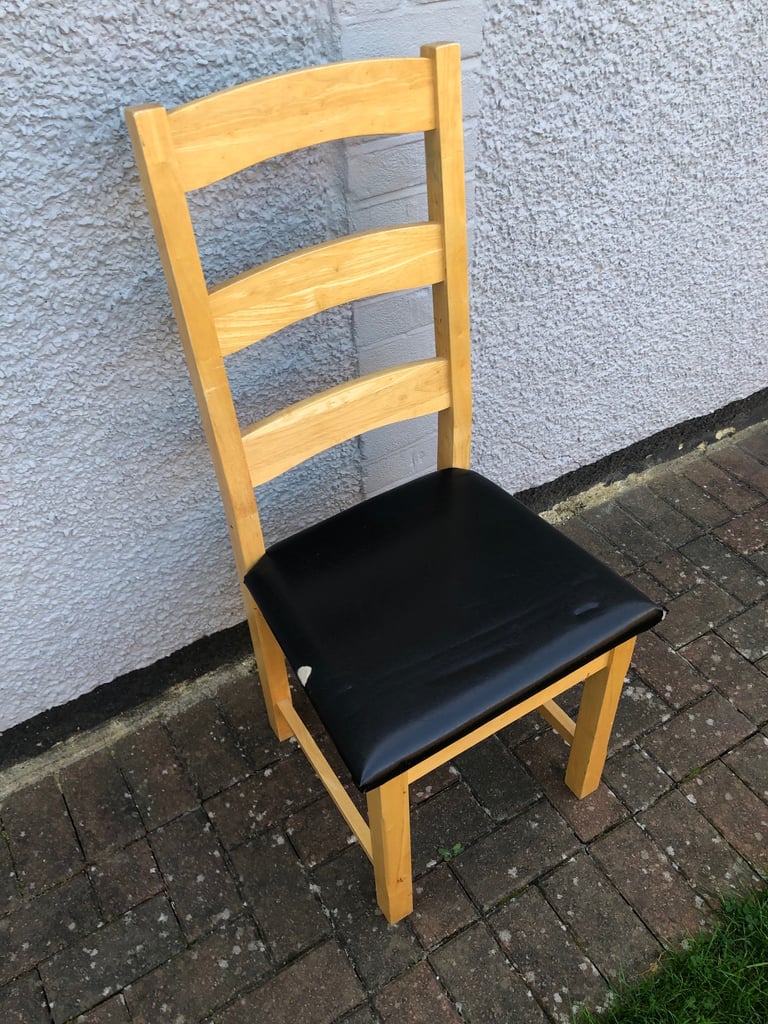 2x chairs