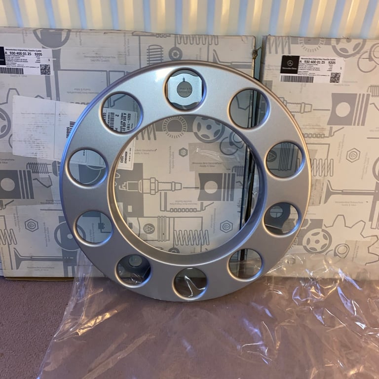 Mercedes 22.5 wheel nut trim rings x 2 NEW