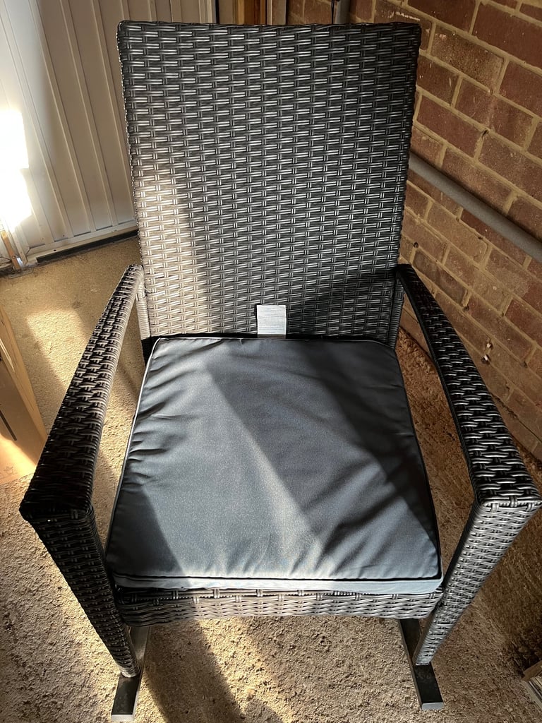 Comfy garden rocking chair with cushion