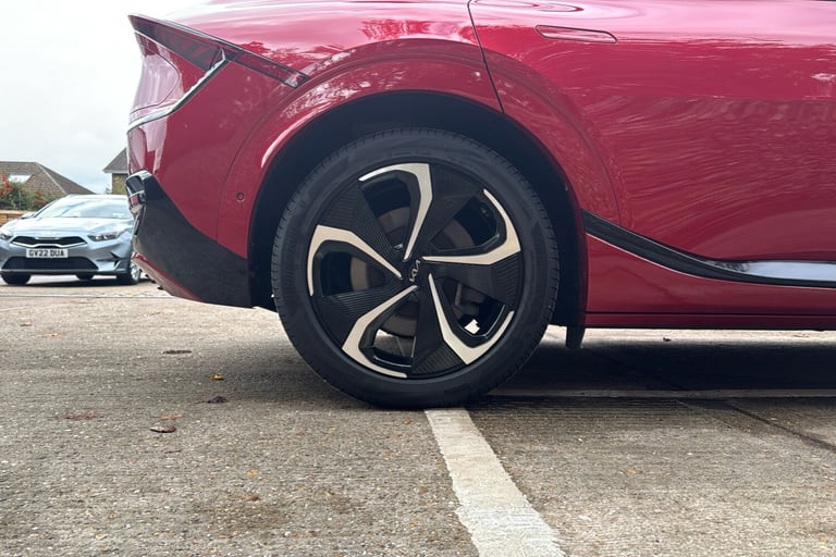  Kia Ev6 77.4kwh Gt Line S Hatchback 5dr Electric Auto Awd 320 Bhp Electric