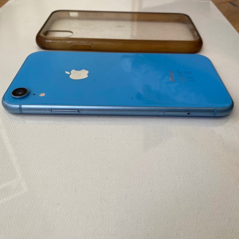 iPhone XR 64gb UNLOCKED 