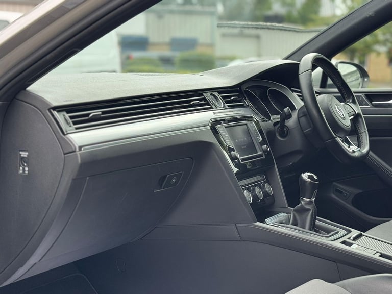2015 Volkswagen Passat 2.0 TDI BlueMotion Tech R-Line Euro 6 (s/s) 5dr ESTATE Diesel Manual