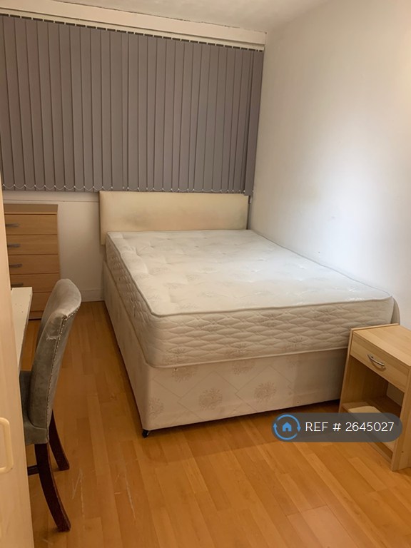1 bedroom in Treby Street, London, E3 (#2645027)