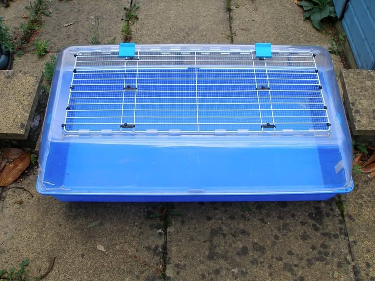 ZooZone Small Animal Habitat for Guinea Pigs, Hamsters etc