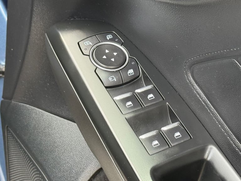 2019 Ford Focus 1.0T EcoBoost ST-Line X Hatchback 5dr Petrol Manual Euro 6 (s/s) (125 ps) Hatchba...