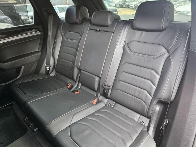 2019 Volkswagen Touareg 3.0 V6 TSI 4Motion R-Line Tech 5dr Tip Auto ESTATE PETROL Automatic