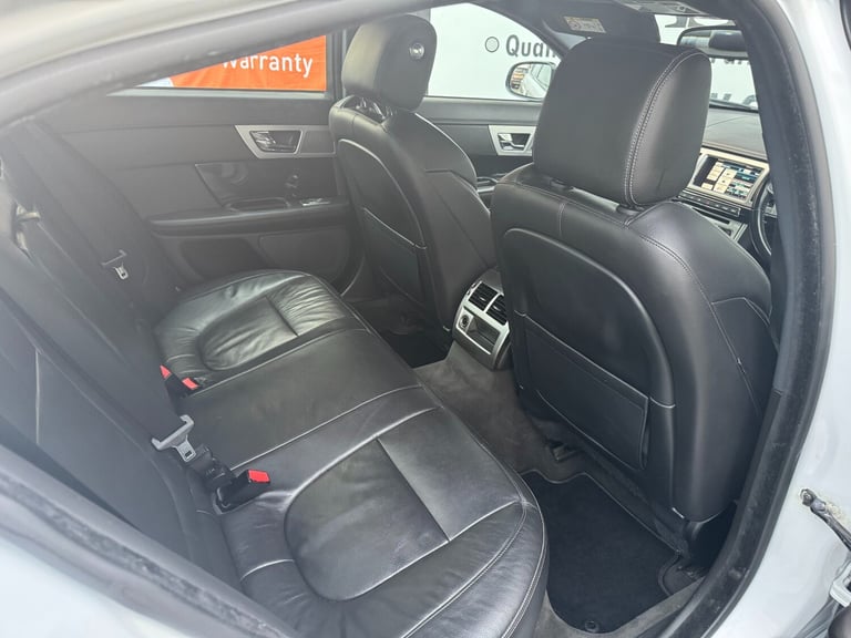 2015 Jaguar XF 2.2d R-Sport Black 4dr Auto SALOON Diesel Automatic