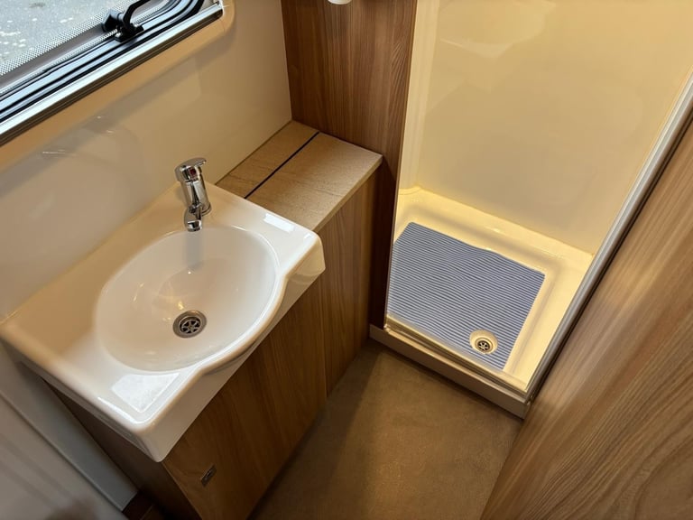 2017 BAILEY UNICORN VALENCIA, 4 BERTH CARAVAN ALDE, A/C, WITH A FIXED BED