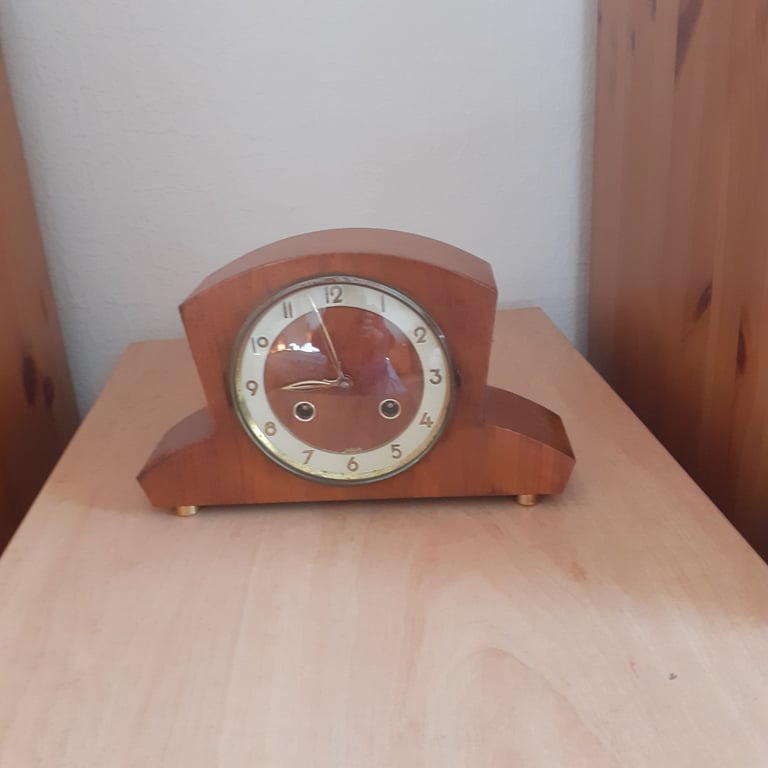 Wooden wind up  chiming mantel clock