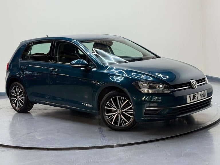 image for 2017 Volkswagen Golf 1.6 TDI BlueMotion Tech SE Nav Euro 6 (s/s) 5dr Hatchback Diesel Manual