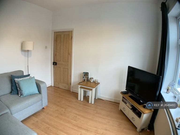 1 bedroom flat in Chester Street, Caversham, Reading, RG4 (1 bed) (#2649410)