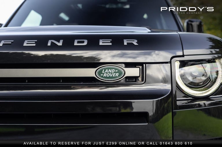 LAND ROVER DEFENDER 90 2.0 P300 X-Dynamic HSE - Amazing spec. Massive presence.