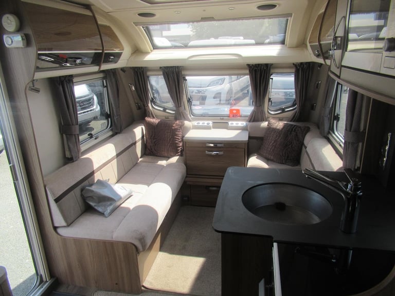 Swift Elegance 565