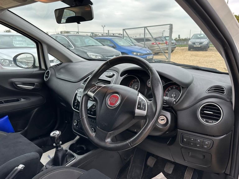 2015 Fiat Punto 1.2 Easy + Euro 6 3dr HATCHBACK Petrol Manual
