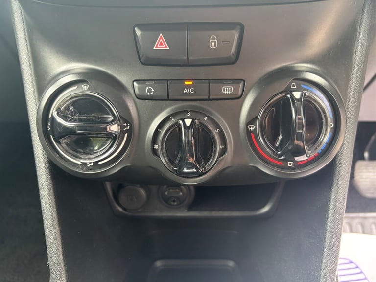 2014 Peugeot 208 1.4 e-HDi Active Hatchback 5dr Diesel EGC Euro 5 (s/s) (70 ps) Hatchback Diesel ...