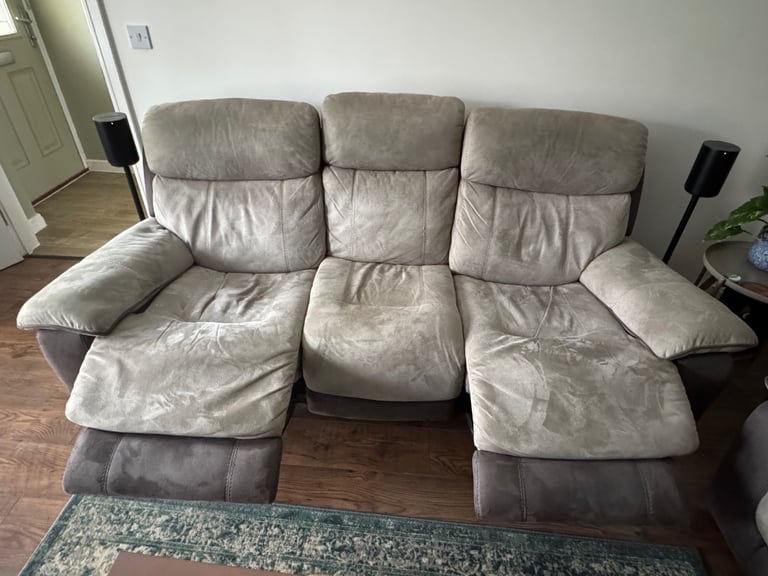 Sofas - 3+2 seater electric recliners