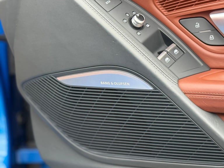 Audi R8 5.2 FSI V10 Spyder S Tronic quattro Euro 6 (s/s) 2dr