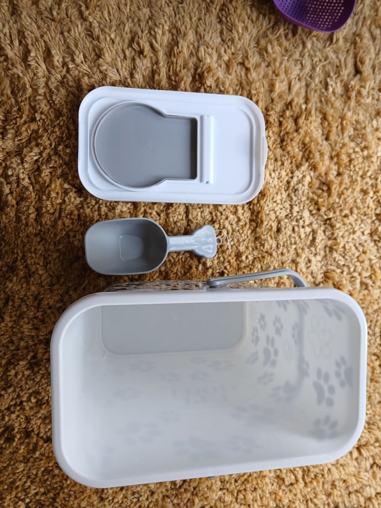 Pet Items in Cheltenham