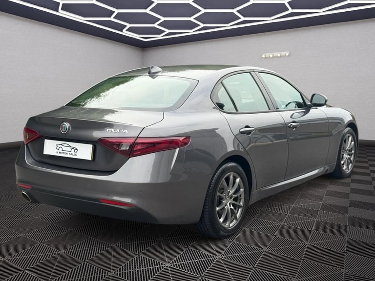 2019 Alfa Romeo Giulia 2.0T Super Auto Euro 6 (s/s) 4dr SALOON Petrol Automatic