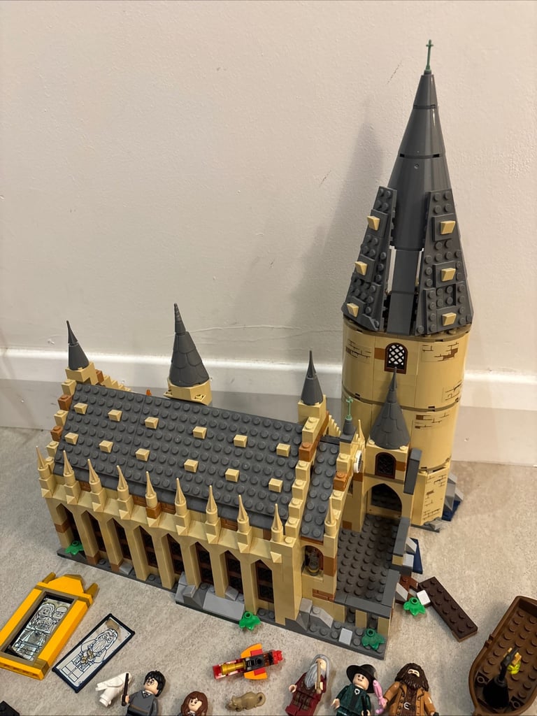 Lego Harry Potter Castle with manual. Complete set, no missing pieces
