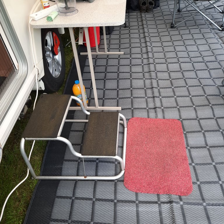 Bailey Unicorn Cadiz Series 2 Four Berth Caravan  2013