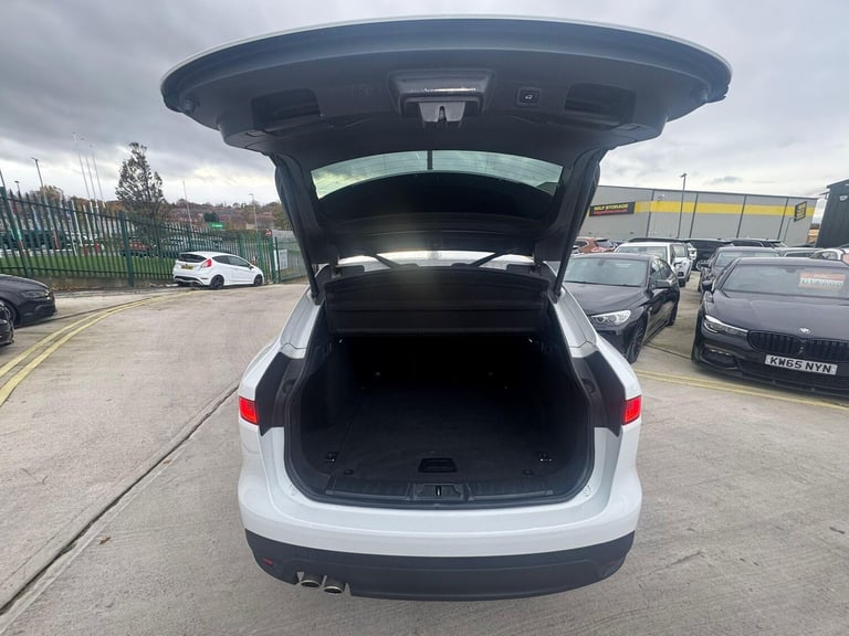 2017 Jaguar F-Pace 2.0d R-Sport 5dr Auto AWD ESTATE DIESEL Automatic